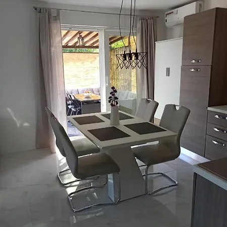 Apartament House Relic